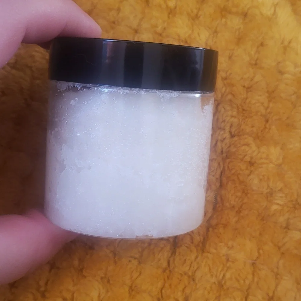 New summer collection body scrub in sents violet jasmine and gardenia - Picture 4 of 4